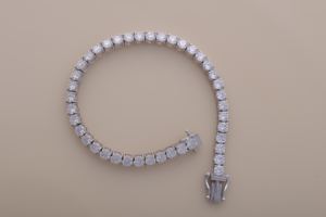 Bracelet tennis en diamants ronds cultivés en laboratoire de 7,09 carats en or blanc/rose/jaune 9 carats, bijoux fins - Product Image 2