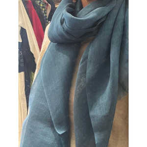 Pañuelo de Lino Color Verde Azulado, Velo de Protección Solar - Product Image 1