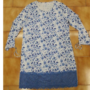 Robe de nuit pour femme à manches longues, style décontracté luxueux, légère, entièrement imprimée, avec dentelle - Product Image 1