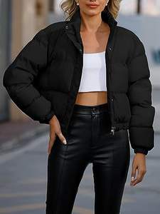 Vente en gros manteau d'hiver court matelassé de haute qualité pour femmes col montant veste zippée vêtements d'extérieur en tissu de toile durable - Product Image 3