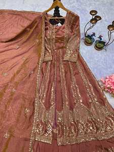 LANZAMIENTO DE LA COLECCIÓN RADHE EXPORT, VESTIDO DE FIESTA DE DISEÑADOR, CEUNCHI, VESTIDO LARGO DE SEDA CRUZADA, LEHENGA DUPATTA, TRABAJO DE BORDADO, INDIO/PAKISTANÍ - Product Image 4