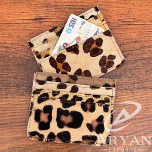 Tarjetero hecho a mano con estampado de leopardo y pelo, tarjetero de piel de vaca auténtica de primera calidad, cartera minimalista delgada para mujer - Product Image 1