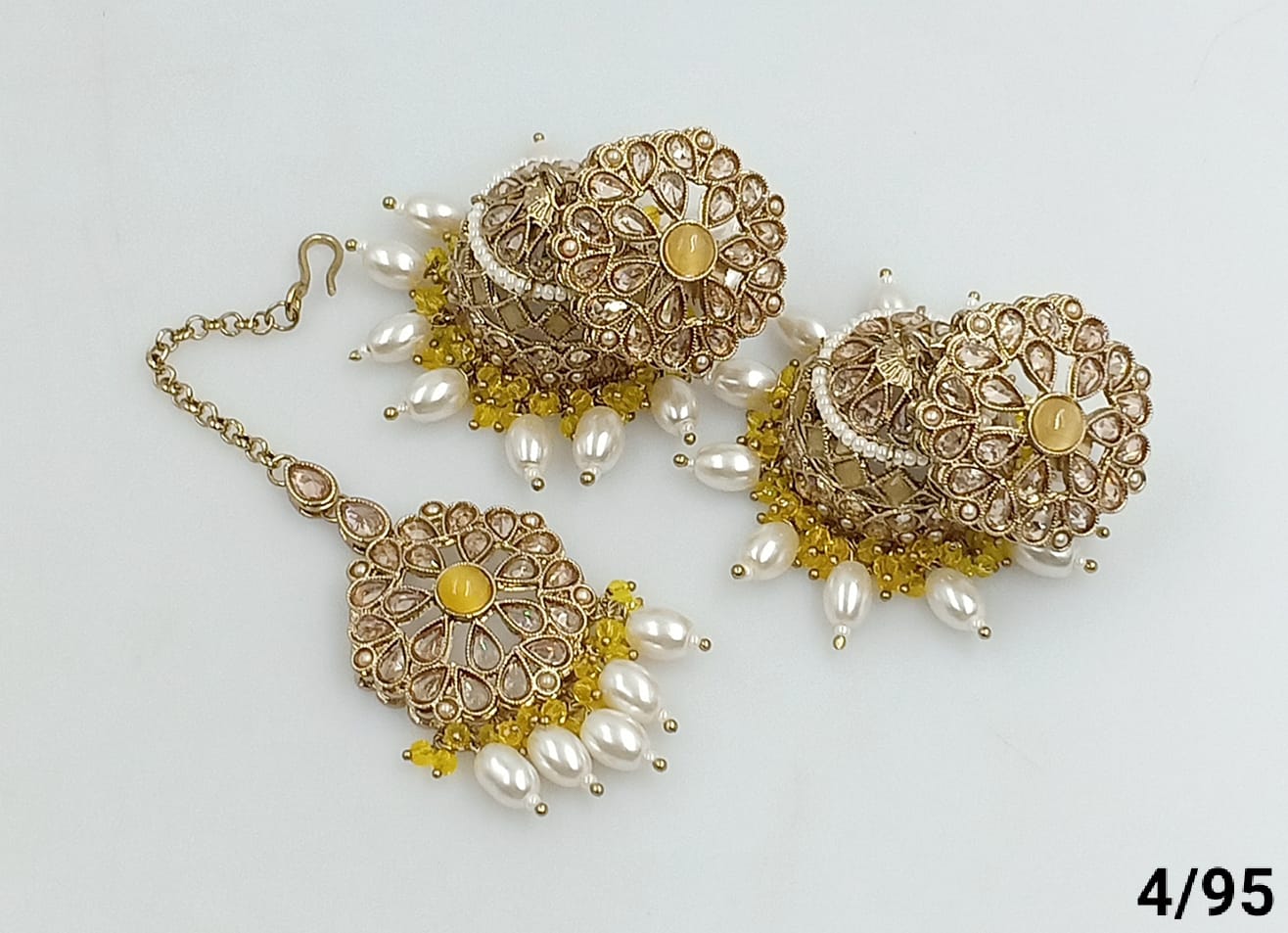 สีเหลือง