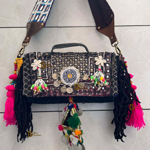Banjara กระเป๋าถือผู้หญิงสไตล์โบฮีเมียนขายดีดีไซน์ใหม่พร้อมพู่ถักด้วยมือสไตล์อินเดีย - Product Image 1