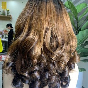 Extensiones de Cabello Remy Virgen de Alta Calidad, Precio de Fábrica, Ondulado y Voluminoso, Doble Trama a Máquina, Grado Superior Vietnamita - Product Image 1