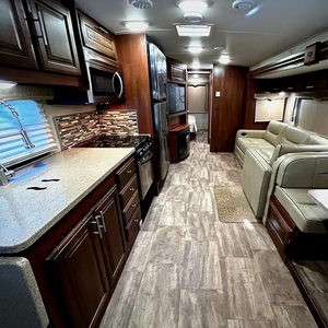 ผู้จัดจำหน่ายรถบ้านมือสอง ปี 2018 รุ่น For rest River George town 5 Series GT5 class A รุ่น 31L5 - Product Image 3