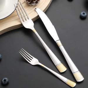 Personnalisation élégante des couverts Cuillère fourchette couteau en acier inoxydable plaqué or pour hôtel restaurant - Product Image 2