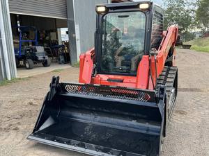 2015 Kubota SVL75 4x4 Compact Track Mini Loader 4 Tonnes Capacité de 4 Tonnes Chargeuse sur pneus avec Godet avant et pompe État d'occasion - Product Image 2