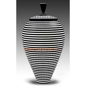 Vase à fleurs en métal plaqué or en laiton massif Vase à fleurs de luxe en métal de qualité fait à la main Vase à fleurs et pot pour décoration de mariage - Product Image 2