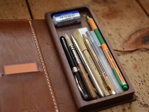 Ensemble de stylos en bambou faits à la main de luxe de haute qualité Logo gravé écologique personnalisable stylo en bois avec boîte en bois cadeau attrayant - Product Image 6