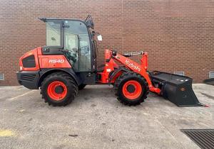 Chargeuses sur pneus Kubota d'occasion, moteur diesel, faible consommation de carburant, équipement de construction à vendre - Product Image 2