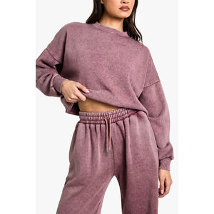 Nuevo Conjunto de jersey Jogger para mujer con sudadera de gran tamaño y pantalones cortos acampanados sueltos chándal de entrenamiento personalizado - Product Image 4