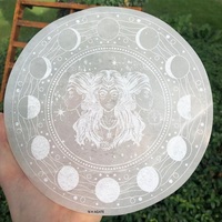 Plaque de Rechargement en Sélénite en Gros avec Motif Déesse Lunaire, Sous-verres de Nettoyage en Cristal pour l'Énergie de Guérison et la Féminité Divine