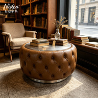 Industrieller Aviator Aluminium-Couchtisch Runder Knopfgehefteter Leder-Mitteltisch Genieteter Metall-Tischplatte Luxuriöse Wohnzimmermöbel