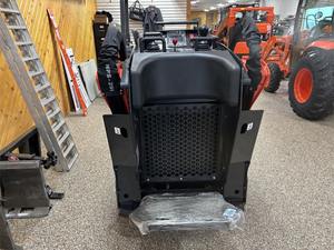 Mini-chargeuse sur chenilles diesel Kubota SCL1000 2025, haute efficacité, moteur, pompe hydraulique, boîte de vitesses, excellent état d'occasion - Product Image 2