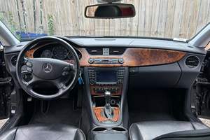 MERCEDES-BENZ CLS500 2006 USADO, Volante a la Izquierda/Derecha - Product Image 6