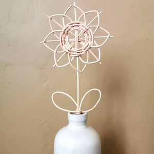 Fleur en rotin et bambou - Product Image 5