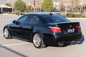 BMW M5 2010 USADO, Volante a la Izquierda/Derecha - Product Image 4