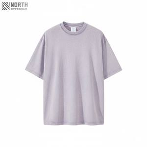 Camiseta de Cuello Redondo Holgada para Hombre, Camiseta de Rayas Verticales Blancas y Negras, Camiseta Informal de Algodón Suave para Verano, Camisetas Personalizadas de Calle - Product Image 1