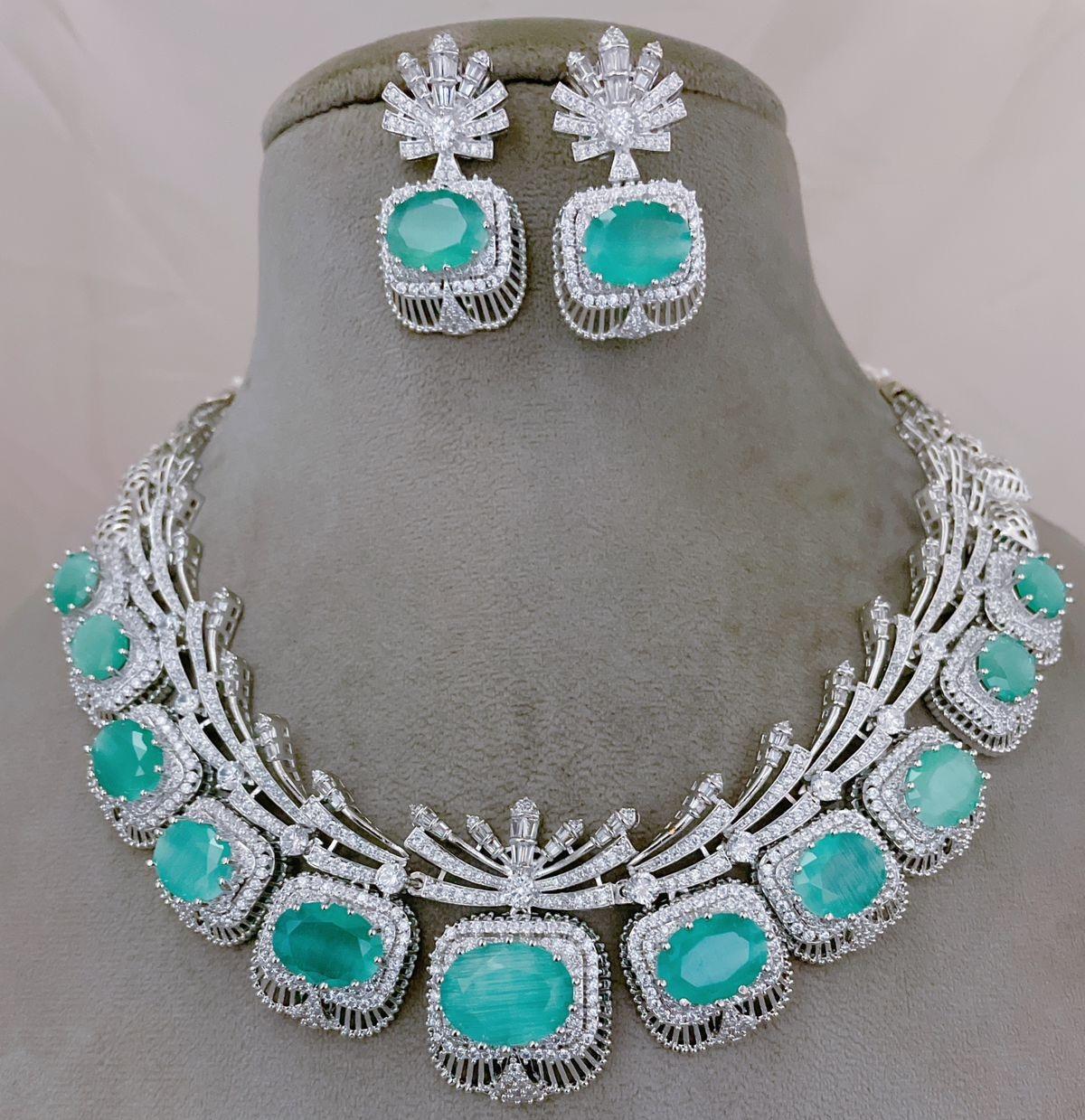 ทะเลสีเขียว