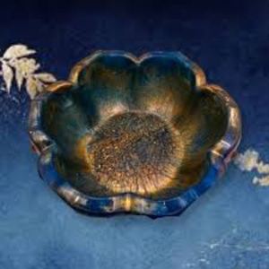 Bol de service en résine au design antique fait main de qualité supérieure, pièce unique à des tarifs très avantageux - Product Image 3