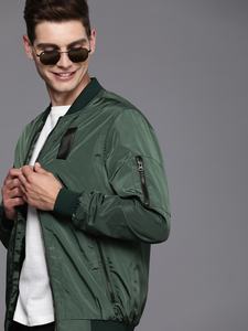 Coupe-vent personnalisé d'hiver en gros pour hommes vestes pour hommes de grande taille vestes pour hommes en Nylon uni en Satin Bomber pour hommes - Product Image 3