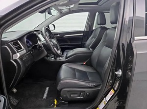 Démarrage sans clé, Toyota Highlander XLE 2019 d'occasion, couleur extérieure noire, moteur à essence, transmission intégrale - Product Image 2