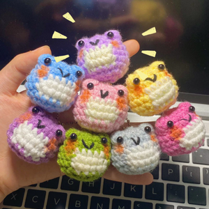 Llavero de Oso de Ganchillo Hecho a Mano con Diseño de Dibujos Animados y Estilo Clásico, que Cambia de Color, Colgante de Lana Suave para Bolsos, Servicio OEM ODM, Hecho en Vietnam - Product Image 2