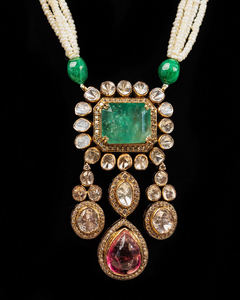 Juego de collar chapado en oro hecho a mano de lujo de 24 quilates de alta calidad en circonitas con perlas-brillante y elegante - Product Image 2