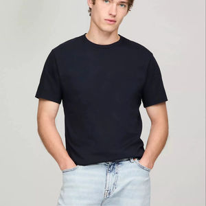 Fabricant OEM d'exportation de vêtements, T-shirt pour homme 100% coton tricoté, coupe ajustée, respirant, impression personnalisée, marque privée, vente en gros - Product Image 1