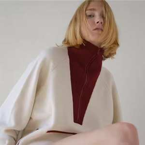 Vente en gros de pulls à col ras du cou et à manches longues imprimés sur mesure pour femmes sweat-shirt tricoté brodé en molleton de coton design délavé sur le devant - Product Image 3