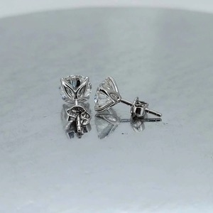 Boucles d'oreilles en diamant rond certifié IGI, 4,00 carats, pureté E VVS2, diamant cultivé en laboratoire, en or 14 carats, cadeau pour un anniversaire de mariage - Product Image 3