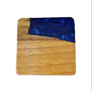 Bandeja de Cocina Moderna Solobeat Hecha a Mano con Madera Maciza y Resina Epoxi Azul - Product Image 1