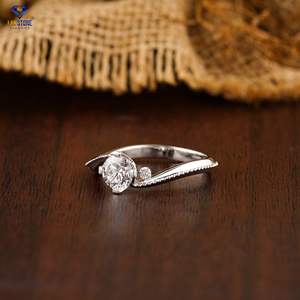 แหวนเพชรทรงกลม0.71 TDW สดใสสำหรับสตรี18K ผ่านการรับรองทองคำขาว/เครื่องประดับเพชรที่ไม่ได้รับการรับรอง - Product Image 2