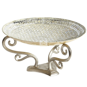 Adorable and Attractive Style <b>Serving</b> <b>Bowl</b> <b>White</b> Color and Gold Color Leaf Design Handle for Best Grip Dinnerware Tabletop <b>Bowl</b> - Product Image 5