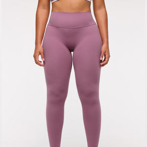 Conjunto de Yoga de 2 Piezas para Mujer, Cintura Alta, Sólido, Transpirable, Ligero, Top Levanta Glúteos, Pantalones Cortos con Cintura Elástica - Product Image 4