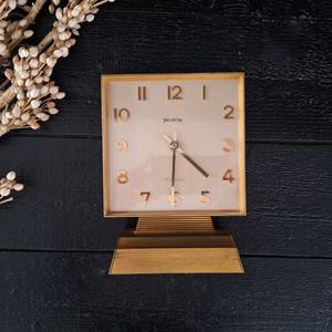 High end quality customizable metal <b>table</b> <b>clock</b> adds a professional touch to meeting rooms and offices amazing arrival - Product Image 1