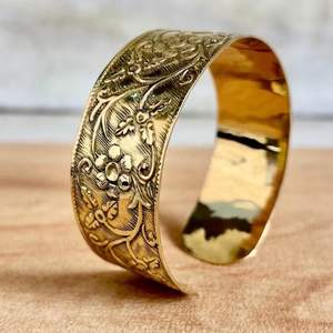 Brazalete de Latón Pesado, Anillo de Puño, Bañado en Oro, Diseño Moderno, Simple y Duradero para Mujer, Vestimenta Festiva y de Boda - Product Image 2