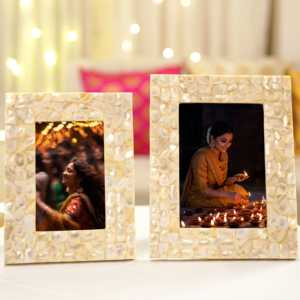 Elegante Juego de 2 Marcos de Fotos de Perlas, Decoración Estilosa para el Hogar, Marcos de Mesa Hechos a Mano de Lujo, Perfectos para Exhibición - Product Image 1