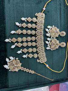 El último collar étnico, conjunto de pendientes de araña, nueva sombra chapada con piedras de circón, Material de aleación de Zinc, forma de campana para bodas - Product Image 2