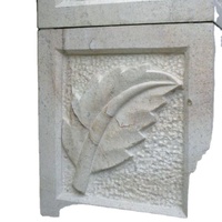 Sculpture en pierre de Bali, Indonésie, moderne, sculptée à la main, motif floral beige, art en pierre naturelle, relief mural, décoration pour hôtel, villa