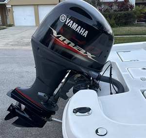 Moteur hors-bord Yamaha 150 CV 4 temps de qualité supérieure à vendre – Performances marines puissantes conçues pour une utilisation à long terme - Product Image 1