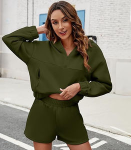 Vente en gros Ensemble court à capuche pour femme personnalisé Survêtement 2 pièces Tenue de mode décontractée - Product Image 2