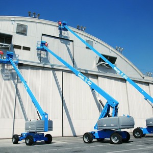 Nacelle élévatrice à flèche avec caractéristiques de sécurité de l'opérateur et commande lisse conçue pour l'utilisation de plate-forme aérienne dans la construction et la réparation - Product Image 6