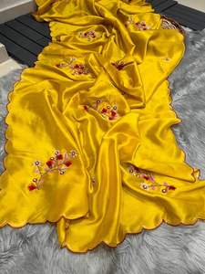 Saree en soie pure de couleur rouge saree avec séquence de codage argentée en saree - Product Image 2