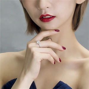 แหวนเงินแท้ 925 สำหรับผู้หญิง แหวนเพชรโมอิสซาไนต์ VVS คุณภาพสูง แหวนหมั้น แหวนแต่งงาน เพชรรับรองโดย IGI เครื่องประดับอัญมณีชั้นดี - Product Image 4