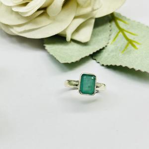 Bague en argent sterling 925 avec bague cadeau d'anniversaire en pierre précieuse vert émeraude colombien naturelle pour les fêtes - Product Image 2