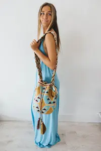 2025 femmes bohème sans manches Maxi robe 100% rayonne Sexy dos nu et uni teint taille naturelle décontracté robe de vacances pour dames - Product Image 2