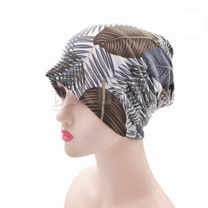Bonnets d'impression à la mode pour hommes et femmes parfaits pour le temps froid et faisant une déclaration de mode audacieuse - Product Image 1