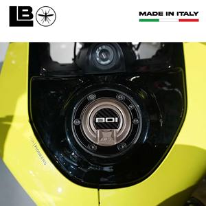 Adesivo tappo serbatoio 3D per Husqvarna Vitpilen e Svartpilen 801 adesivi moto compatibile - Product Image 3